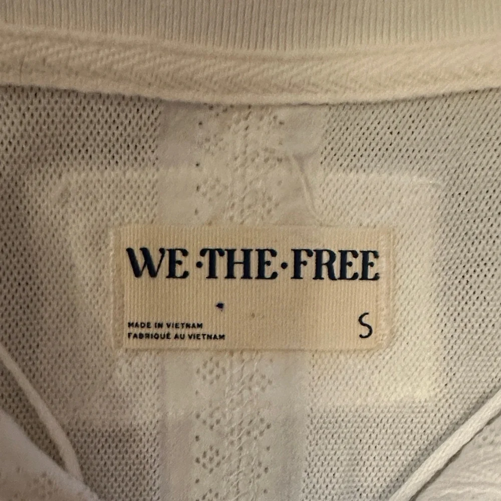 BNWOT “We The Free” Women’s size S Clara Polo Shirt - Picture 3 of 6